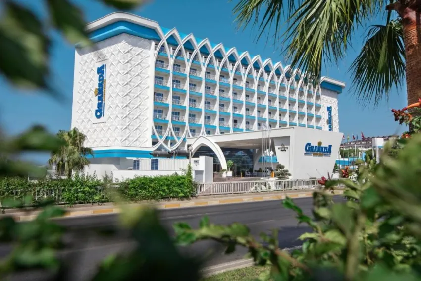 GRANADA LUXURY BEACH  5*-6