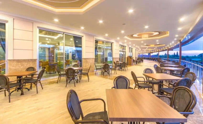 LONICERA RESORT & SPA HOTEL  4*-7