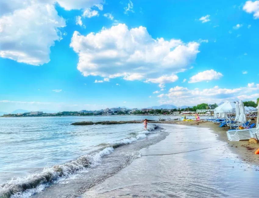 LEDA BEACH HOTEL  3*-2