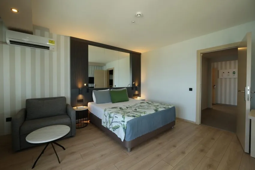 EOS BEACH RESORT 4*-30