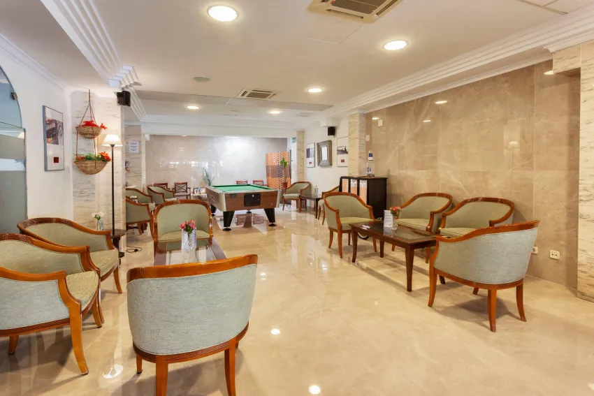 Amoros Hotel 3*-31