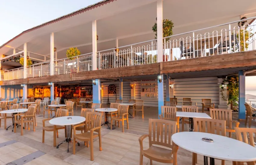 ARMAS BEACH HOTEL  4*-8