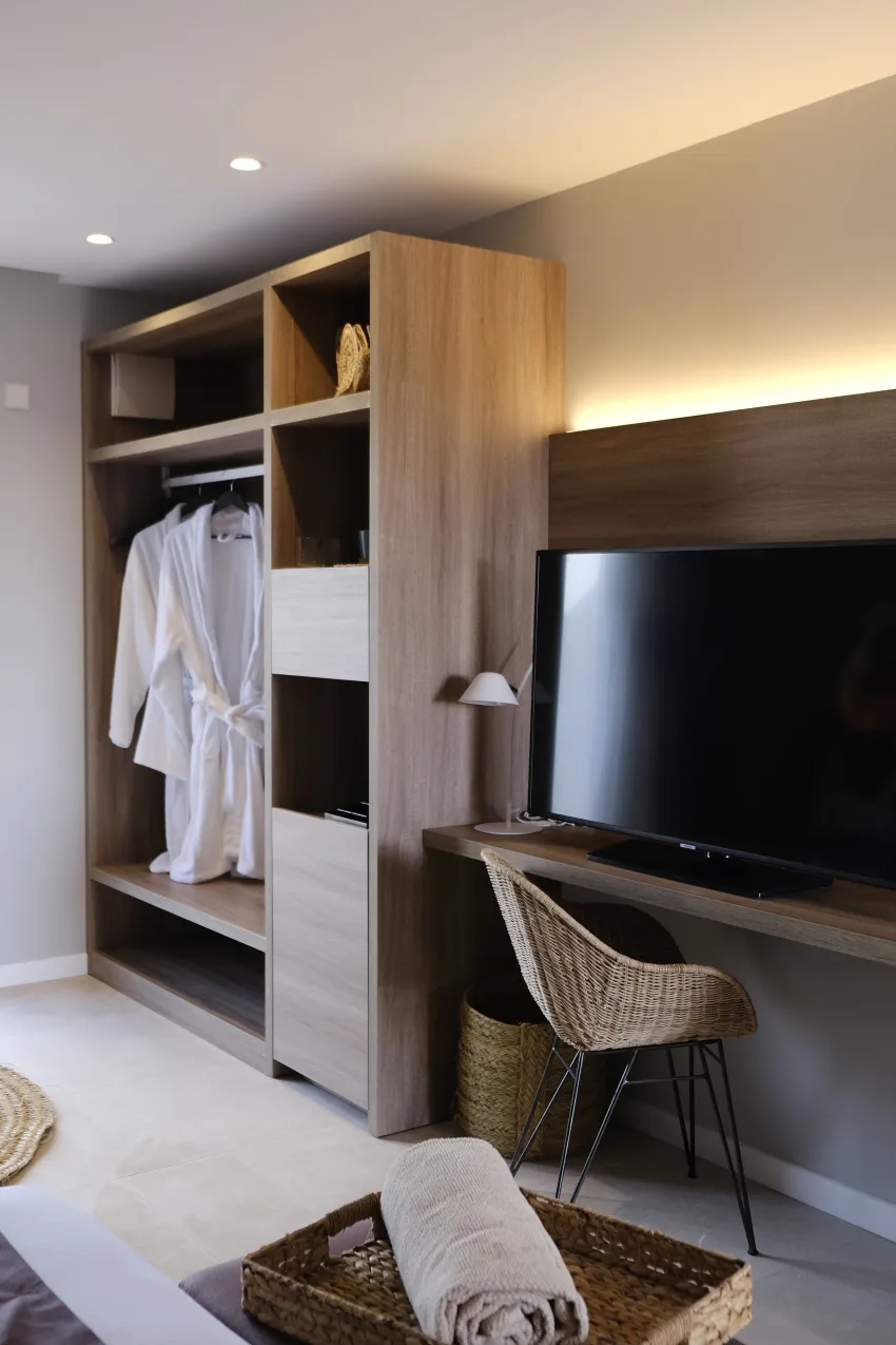 Eques Petit Resort 4*-40