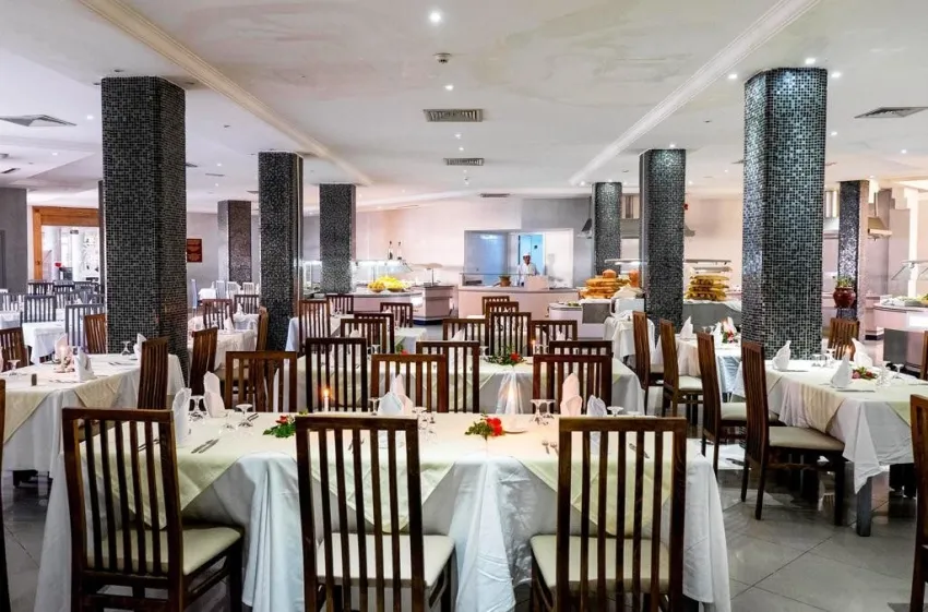 HOUDA YASMINE HAMMAMET  4*-8