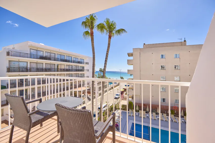 Universal Hotel Bikini 3*-16