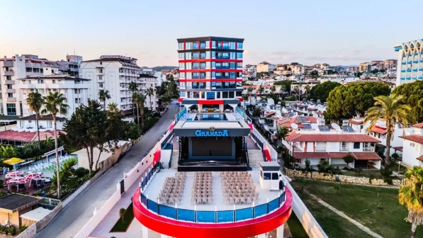 GRANADA LUXURY RED (ADULTS ONLY 16+)  5*-8