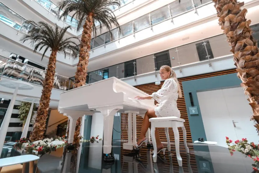 SUNPRIME C LOUNGE (ADULTS ONLY 16+)  5*-17