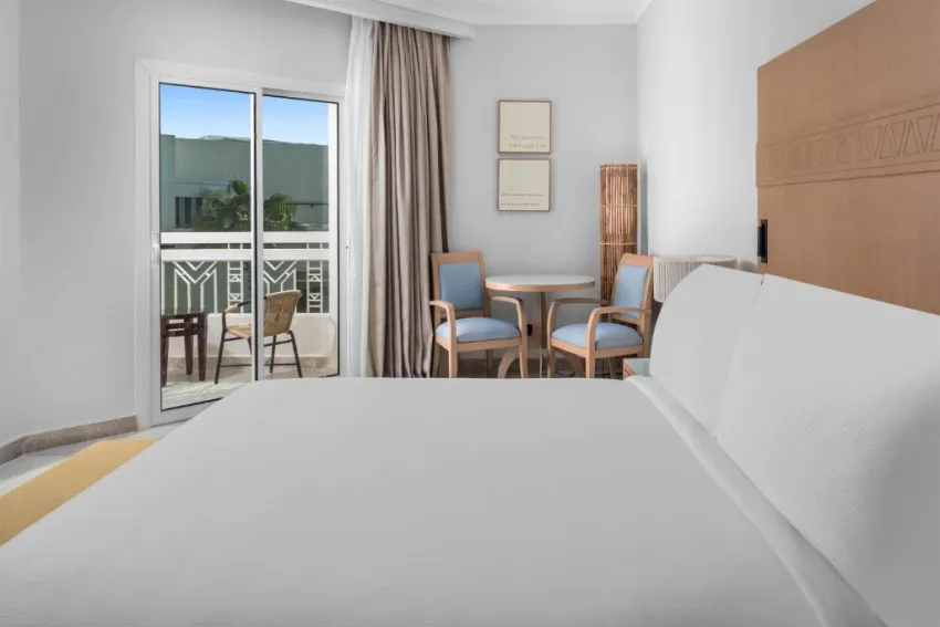 DOUBLETREE BY HILTON SHARM BAY RESORT BEACH SIDE  4*-99