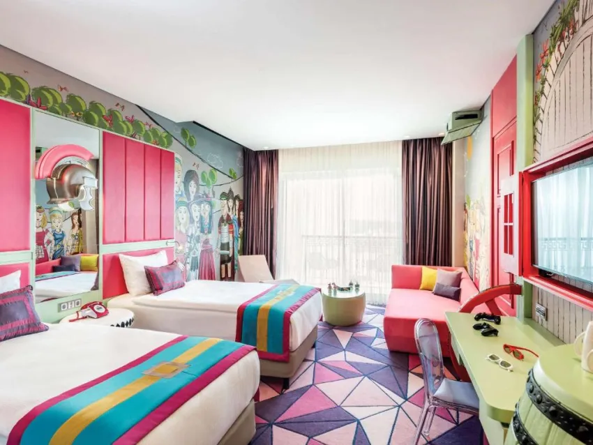 THE LAND OF LEGENDS KINGDOM HOTEL  5*-38