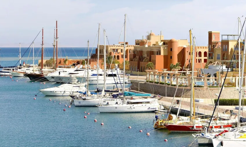 The Three Corners Ocean View El Gouna (Adults Only 16+) 4*-7