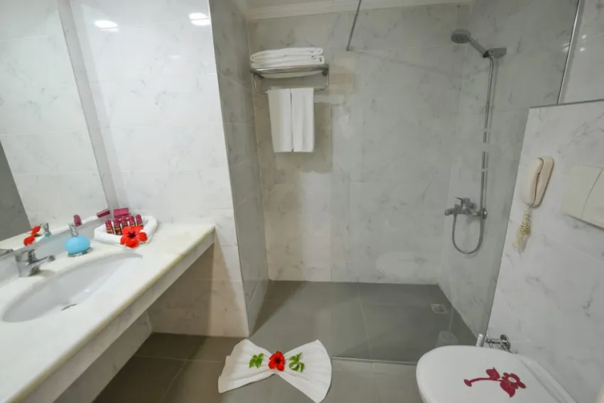 CESARS SIDE (EX CESARS RESORTS SIDE)  5*-16