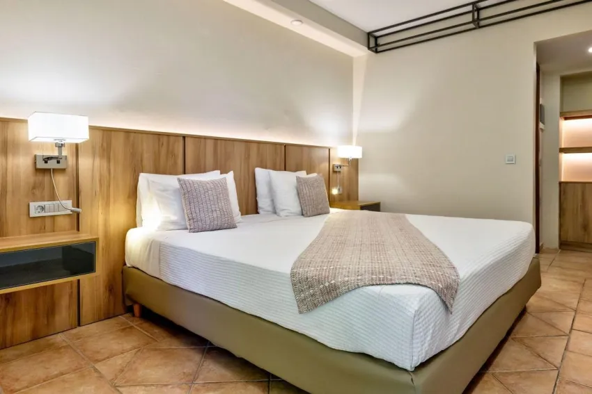 White Olive Premium Laganas 4*-20