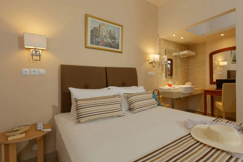 Philoxenia Hotel and Apartments 3*-8