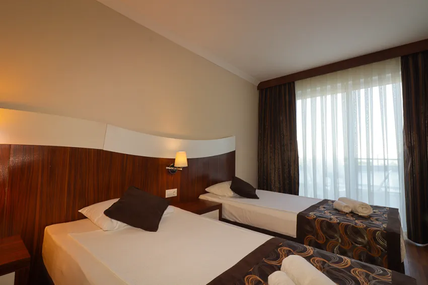 THRONE BEACH RESORT & SPA  5*-22