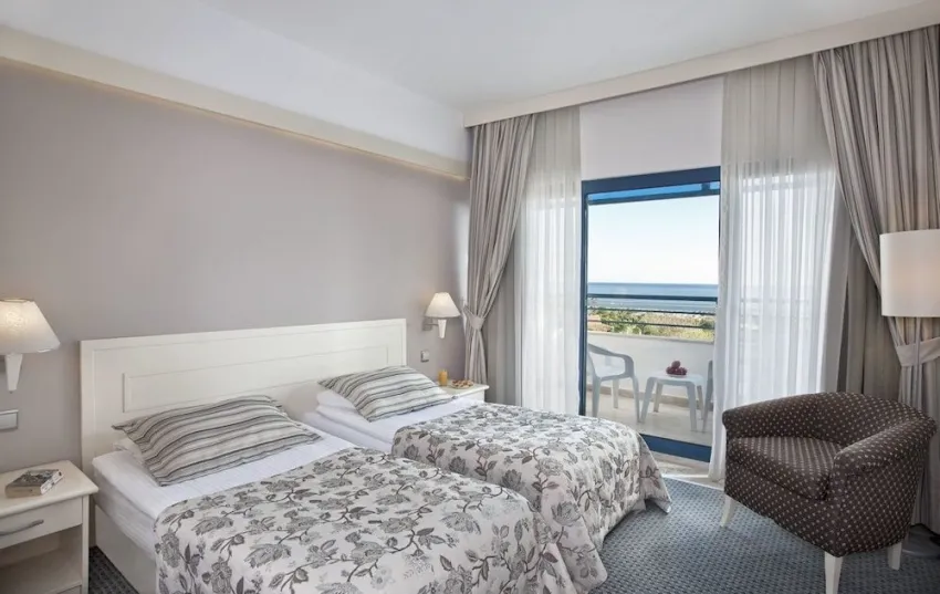 Sunrise Resort Hotel 5*-4