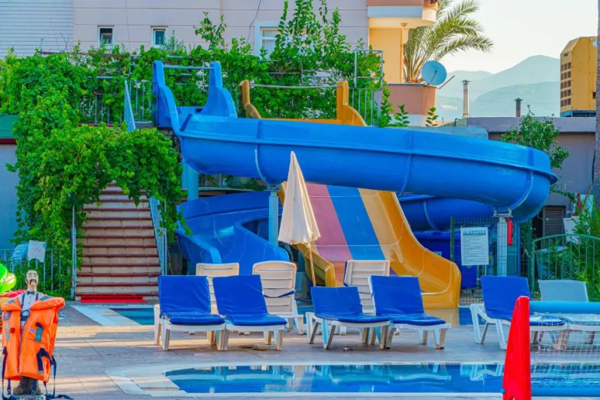 GRAND BAHAMA BEACH  3*-9