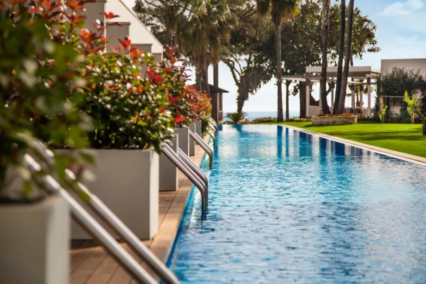 ACANTHUS & CENNET BARUT COLLECTION  5*-4
