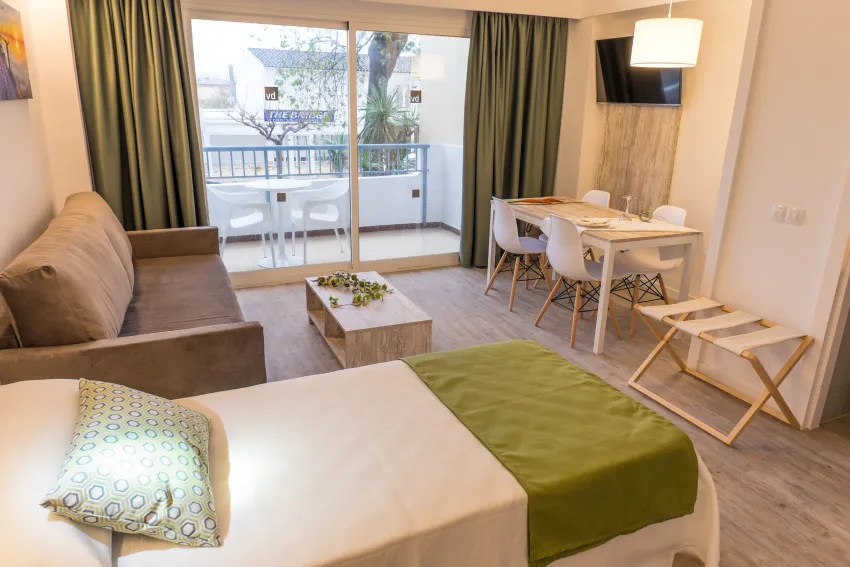 Bellevue Club 3*-108