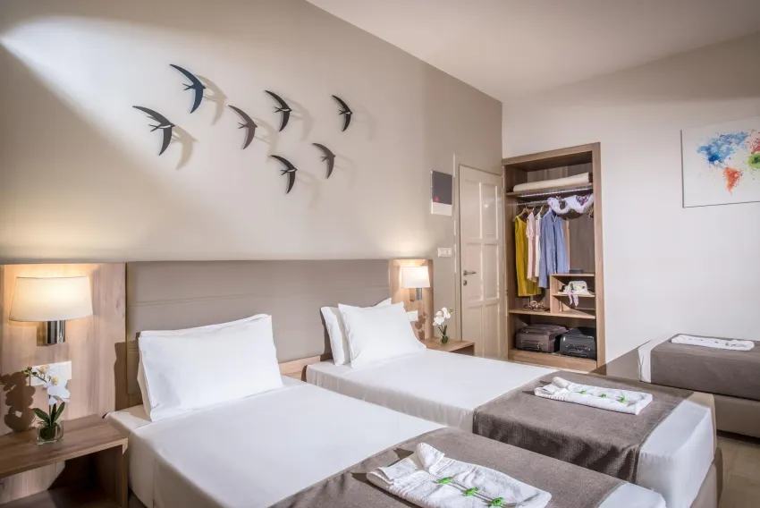 Marianthi Apartments 3*-8