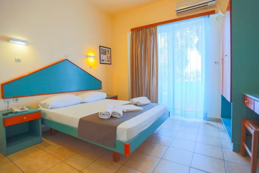 Filoxenia Hotel Tholos 3*-6