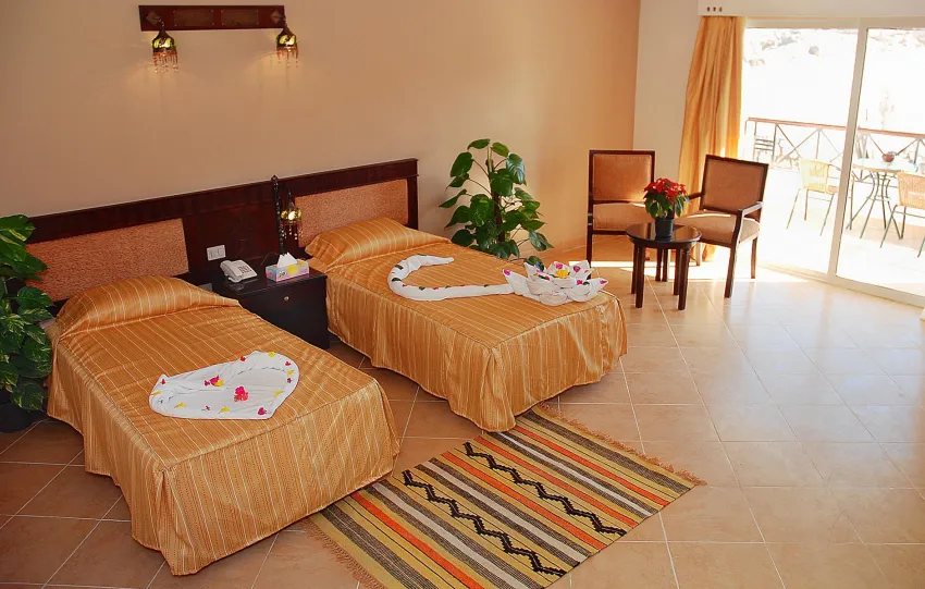 Falcon Naama Star 3*-6