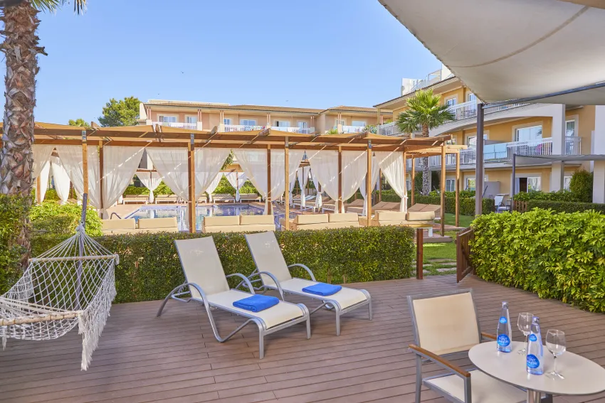 Zafiro Can Picafort 4*-46