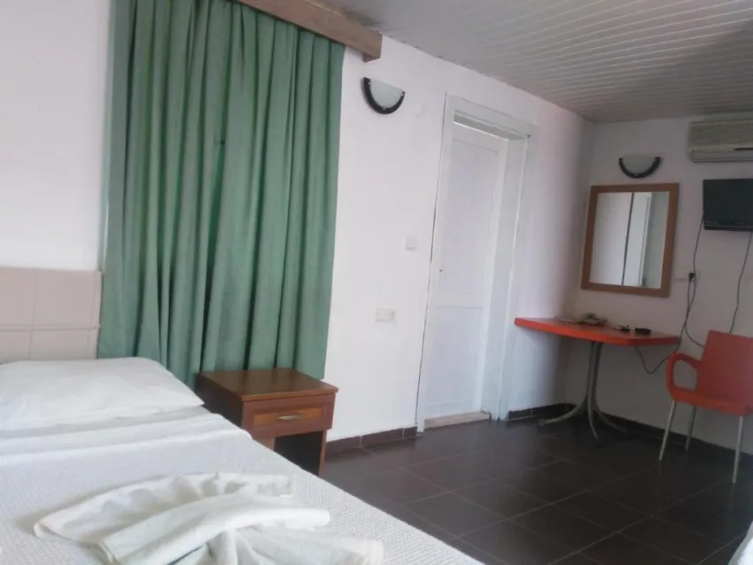 UGUR BEACH HOTEL  3*-8