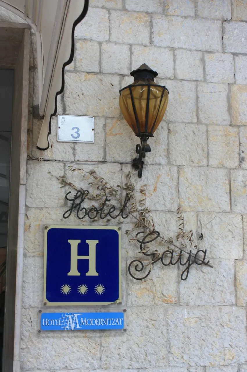 Gaya Hotel 3*-5
