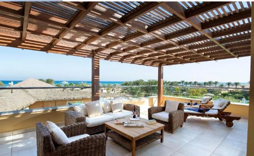 AMWAJ BEACH CLUB ABU SOMA  4*-20
