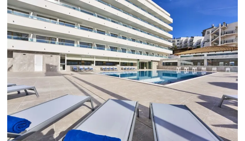 Globales Torrenova Adults Only 3*-19