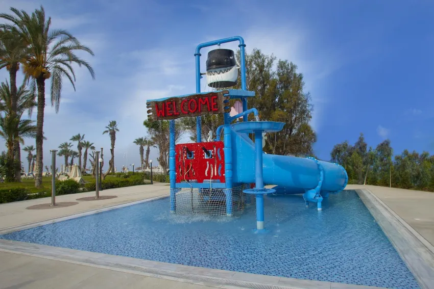 Louis Imperial Beach 4*-5