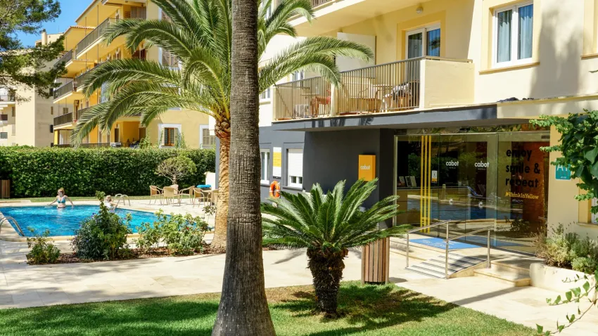 Cabot Tres Torres Apartments -5