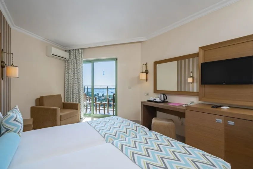 Iz Flower Side Beach Hotel 4*-8