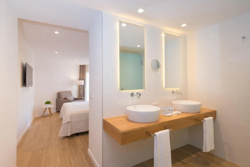 Iberostar Waves Playa de Muro 4*-8