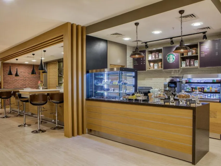 HOLIDAY INN ANTALYA LARA  4*-31
