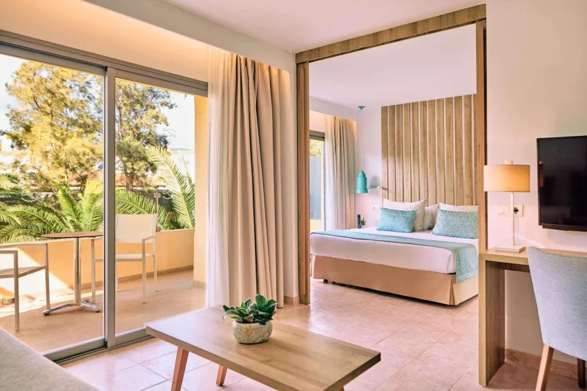 Zafiro Palmanova -18