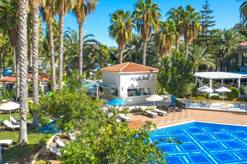 UTOPIA RESORT & RESIDENCE  5*-33