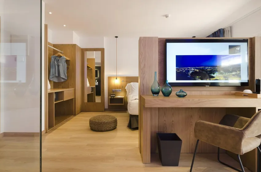 Saratoga Hotel 4*-153