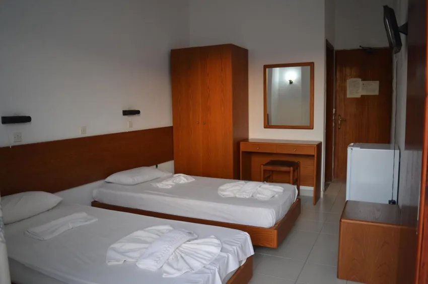 Tivoli Hotel and Apartments 3*-15