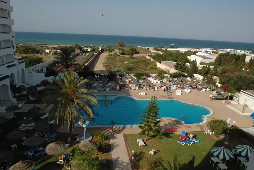 Jinene Beach 3*-5