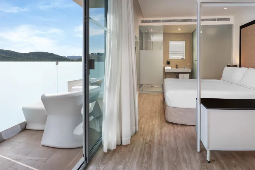 Melia South Beach 4*-7