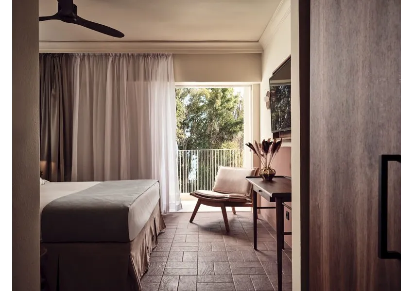 Domes Aulus Zante Autograph Collection 5*-90