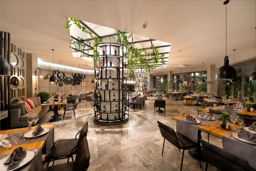 MIRAMARE BEACH HOTEL  5*-11