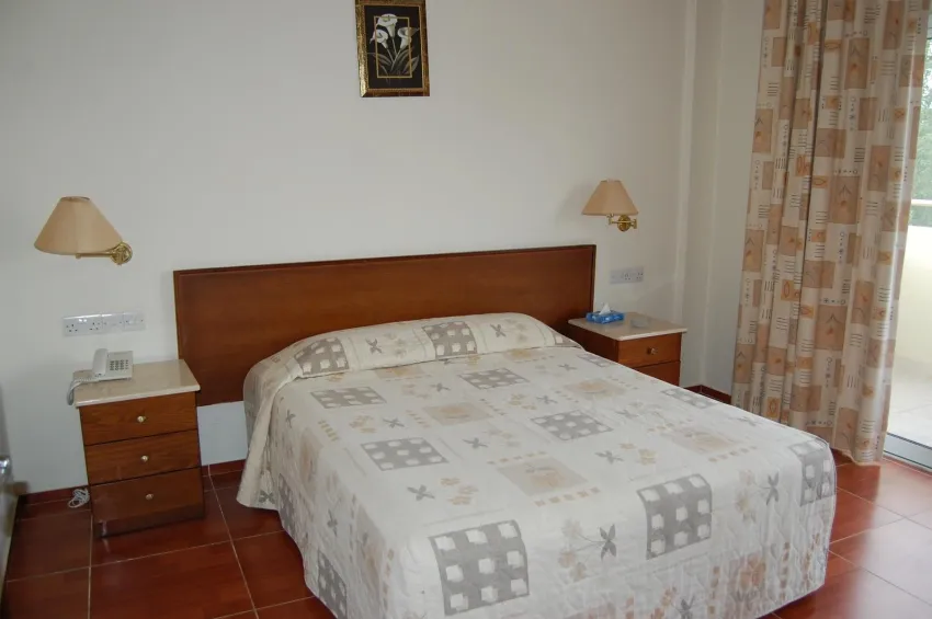 Moniatis Hotel  3*-4
