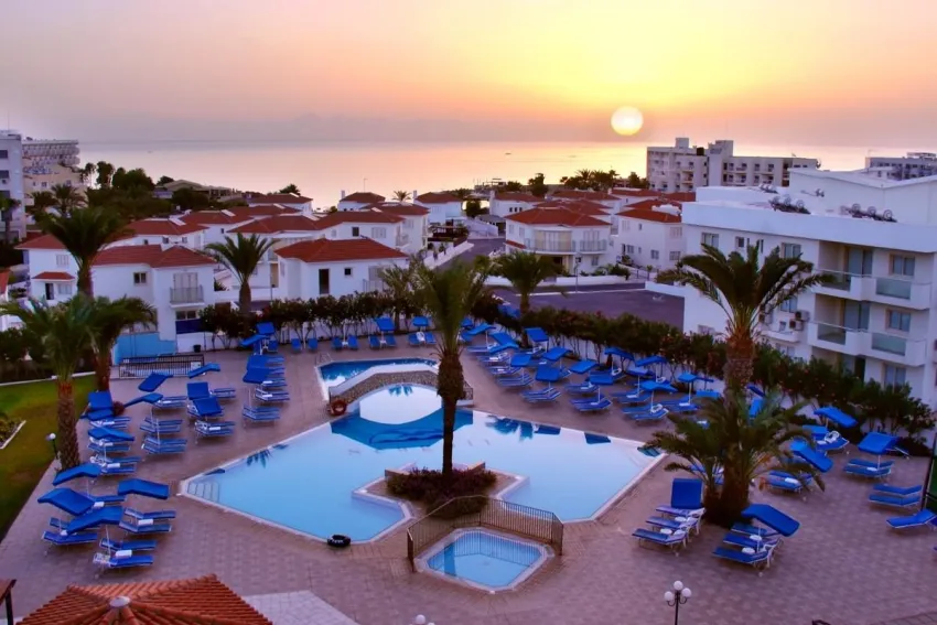 Seagull Hotel Apartments -4
