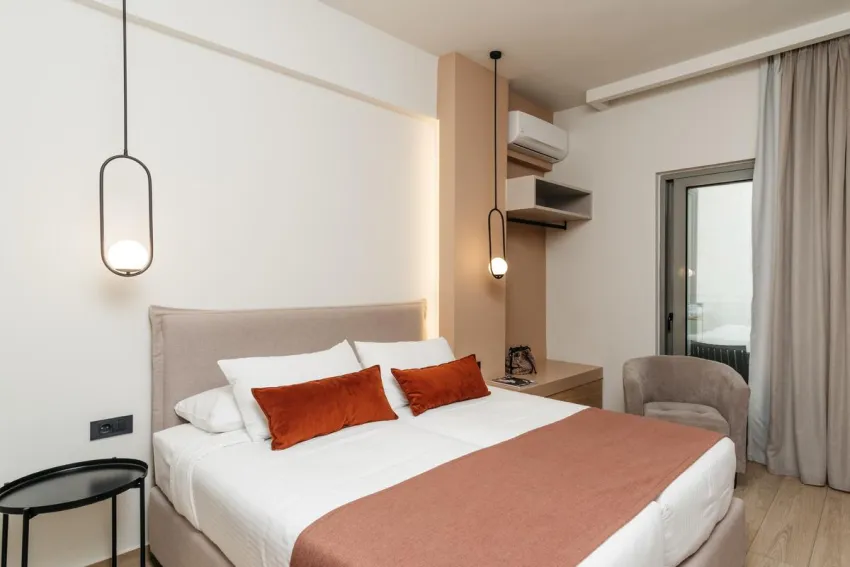 The City Hotel & Suites 3*-13