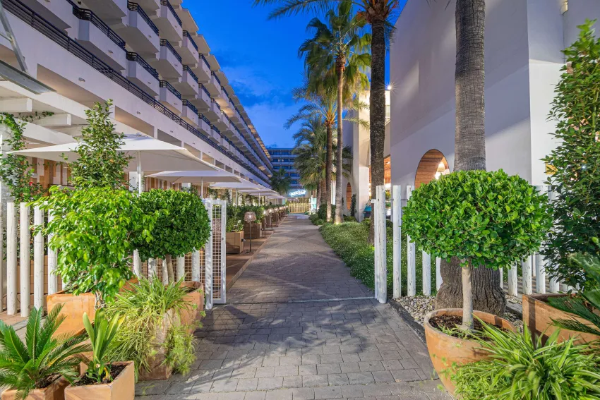 INNSiDE Alcudia 4*-375