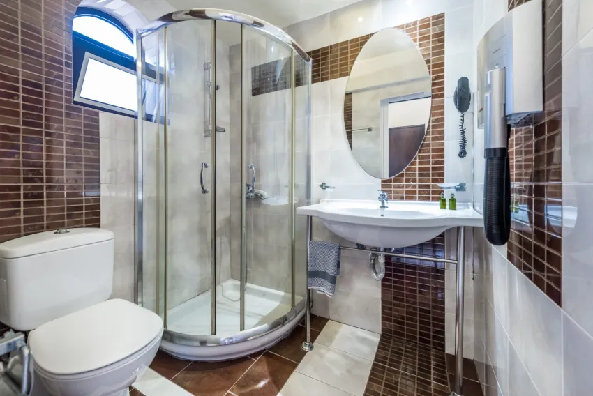 Canadian Hotel 3*-12