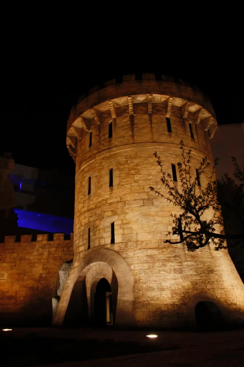 Pirates Village Apartments -13