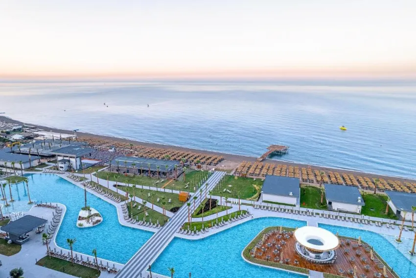 LAGO HOTEL  5*-5